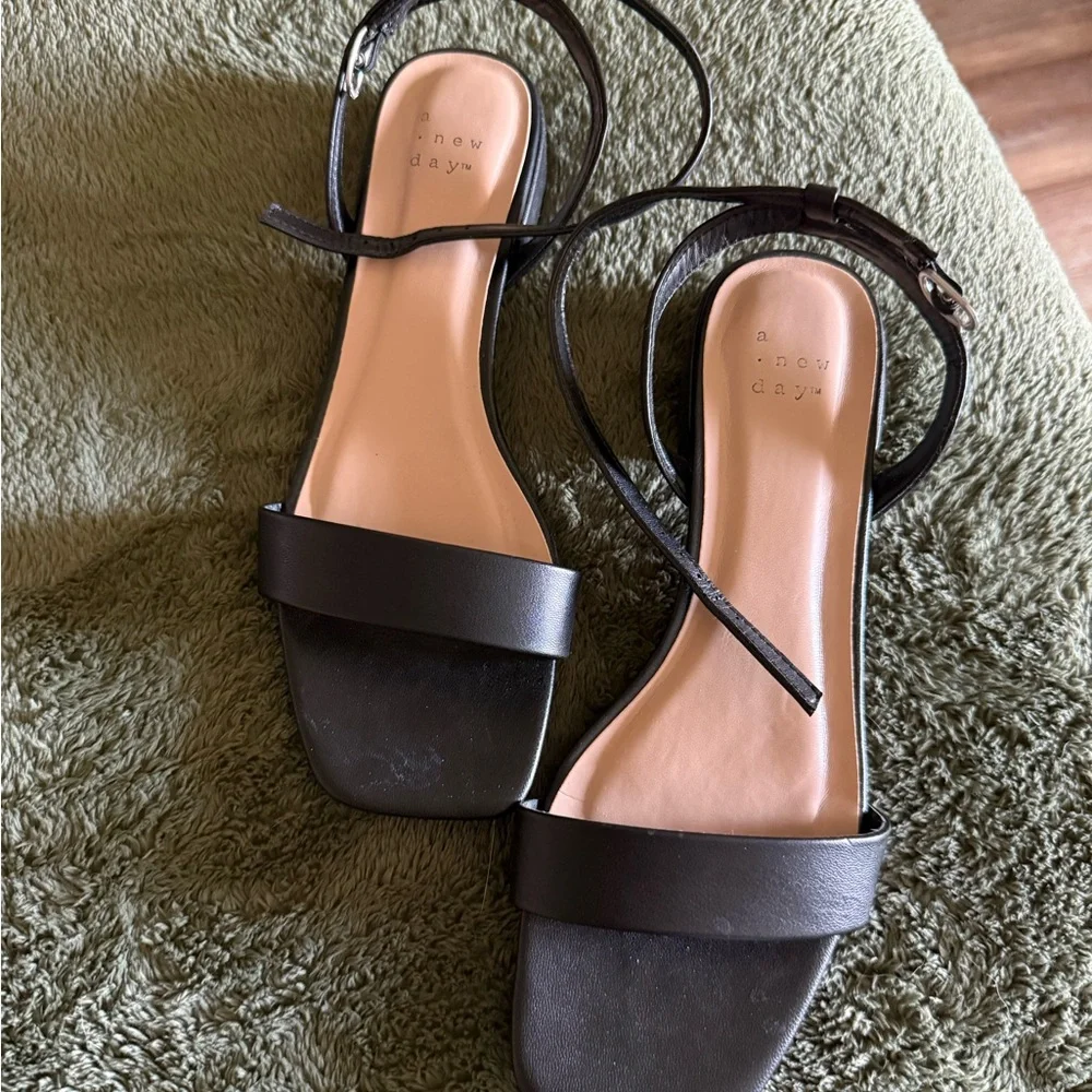 A New Day Black Minimalist Sandals - Picture 1 of 2